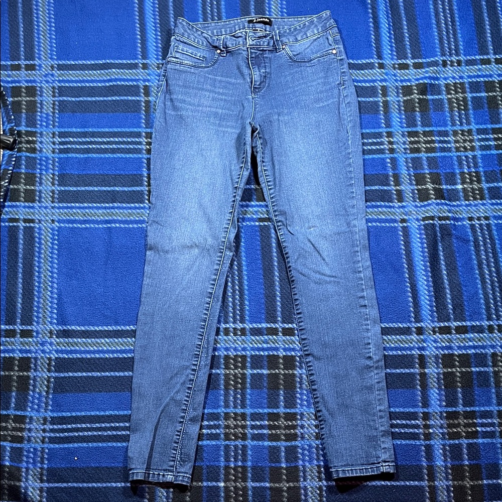 D. Jeans Skinny Blue Jeans - Size 8